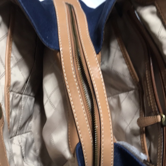 Michael kors canvas with leather trim triple compartments shoulder bag. - Picture 11 of 14